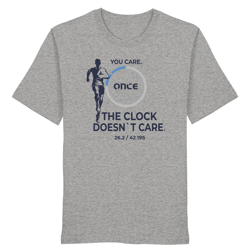 Grau-meliertes T-Shirt mit Laufgrafik, stilisiertem Uhrsymbol und dem Schriftzug „YOU CARE. THE CLOCK DOESN`T CARE.“ sowie „26.2 / 42.195“ auf der Vorderseite.